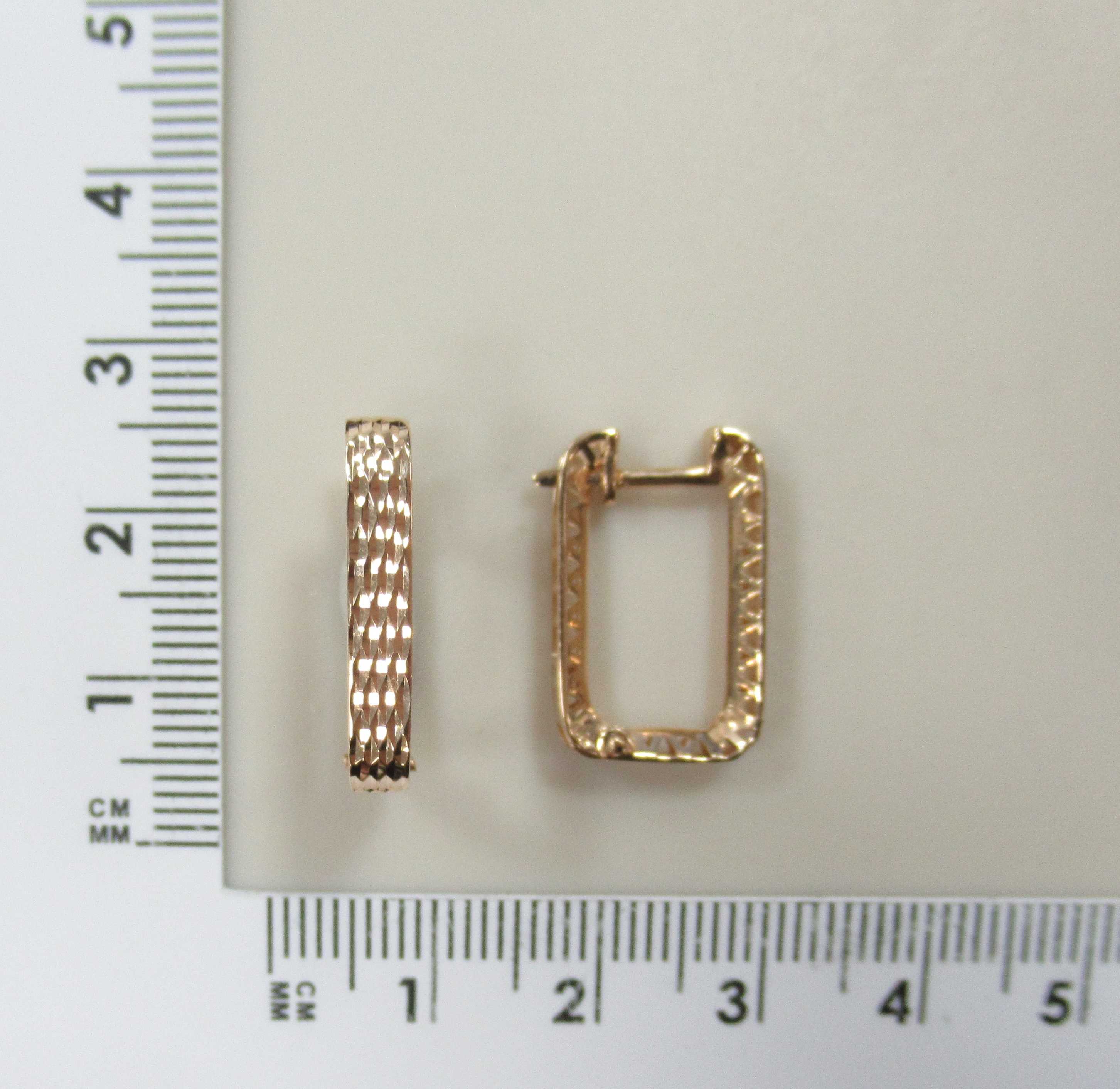 Серьги из золота